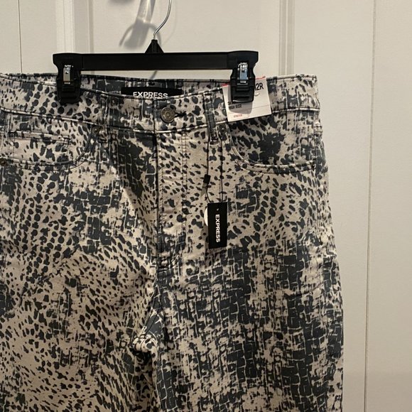 🎉 HOST PICK 🎉 Express NWT Skinny High Rise Print Denim Legging Size 12 - Picture 5 of 11